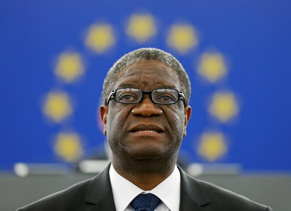 FILE PHOTO: Congolese gynaecologist Denis Mukwege delivers a speech during an award ceremony to receive his 2014 Sakharov Prize at the European Parliament in Strasbourg November 26, 2014. Mukwege is s ...