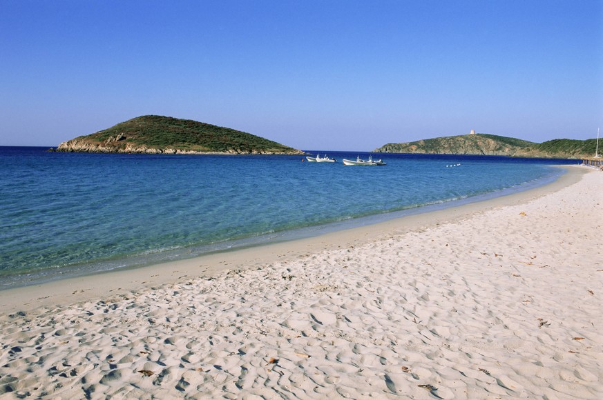 Chia beach, Costa del Sud, island of Sardinia, Italy, Mediterranean, Europe PUBLICATIONxINxGERxSUIxAUTxONLY Copyright: BrunoxMorandi 712-2097

Chia Beach Costa Del Sud Iceland of Sardinia Italy Medi ...