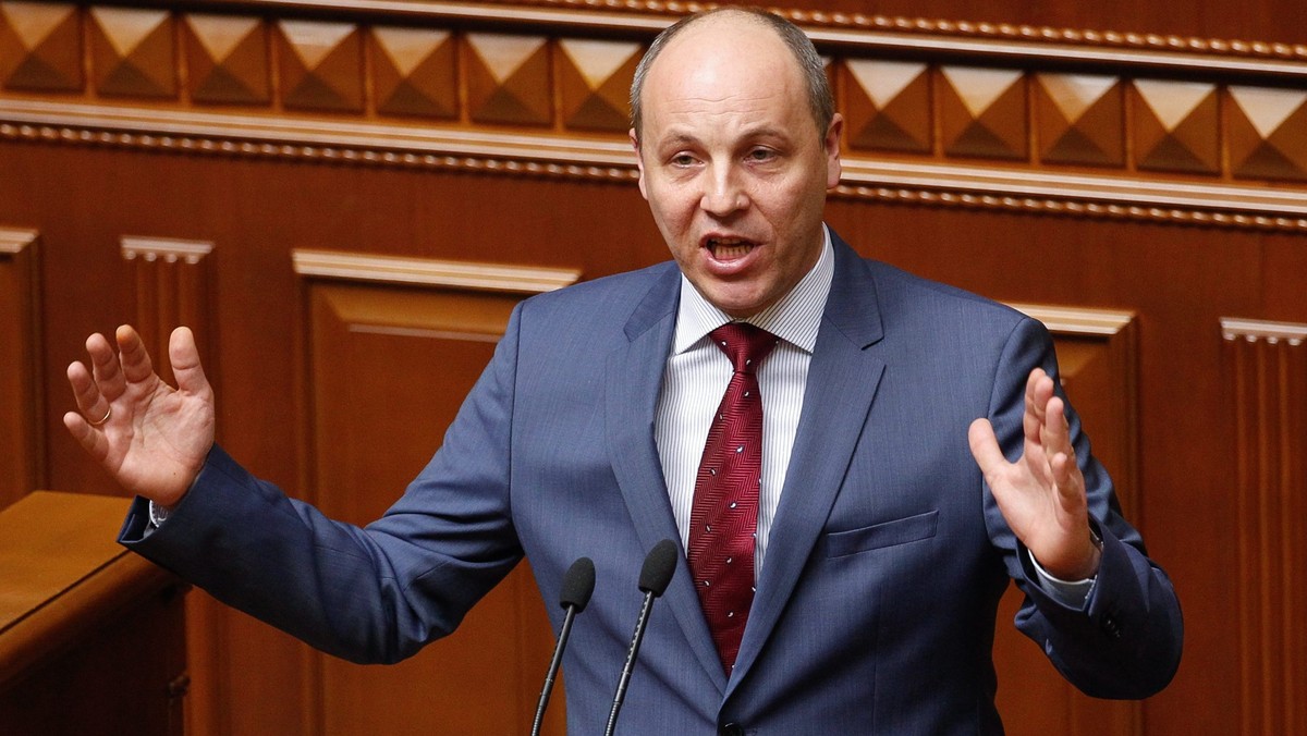 ARCHIV - 13.04.2016, Ukraine, Kiew: Andrij Parubij spricht während einer Sitzung des ukrainischen Parlaments in Kiew, Ukraine, am 14. April 2016 zu den Abgeordneten. Andrij Parubyj wurde zum neuen Spr ...