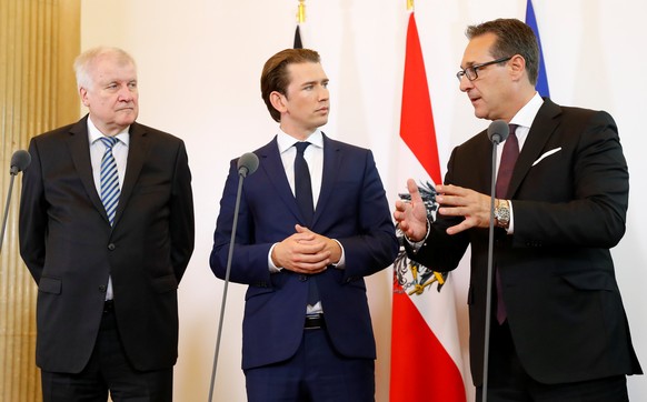 Austrian Chancellor Sebastian Kurz, Vice Chancellor Heinz-Christian Strache and German Interior Minister Horst Seehofer attend a news conference in Vienna, Austria July 5, 2018. REUTERS/Leonhard Foege ...