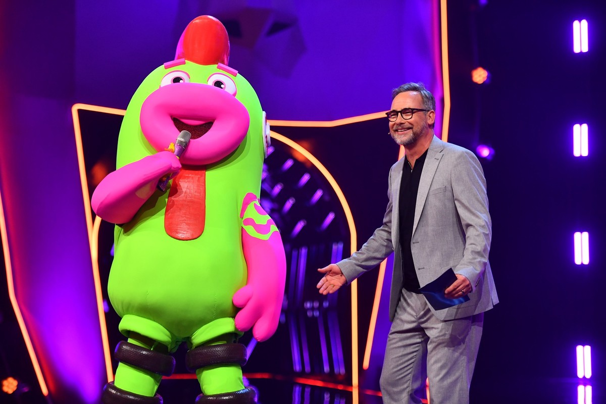 Titel: The Masked Singer;
Staffel: 12;
Person: Quietsch; Matthias Opdenhövel;
Fotograf: Julia Feldhagen;
Bildredakteur: Nadine Vaders;
Dateiname: 3308177.JPG;
Rechtehinweis: Dieses Bild darf honorarfr ...