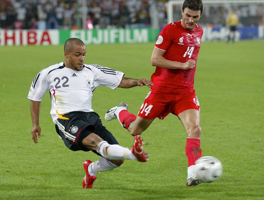 Mit dieser Hereingabe bediente David Odonkor im entscheidenden Gruppenspiel gegen Polen Oliver Neuville, der in Minute 91 zum 1:0-Siegtreffer abstaubte.&nbsp;