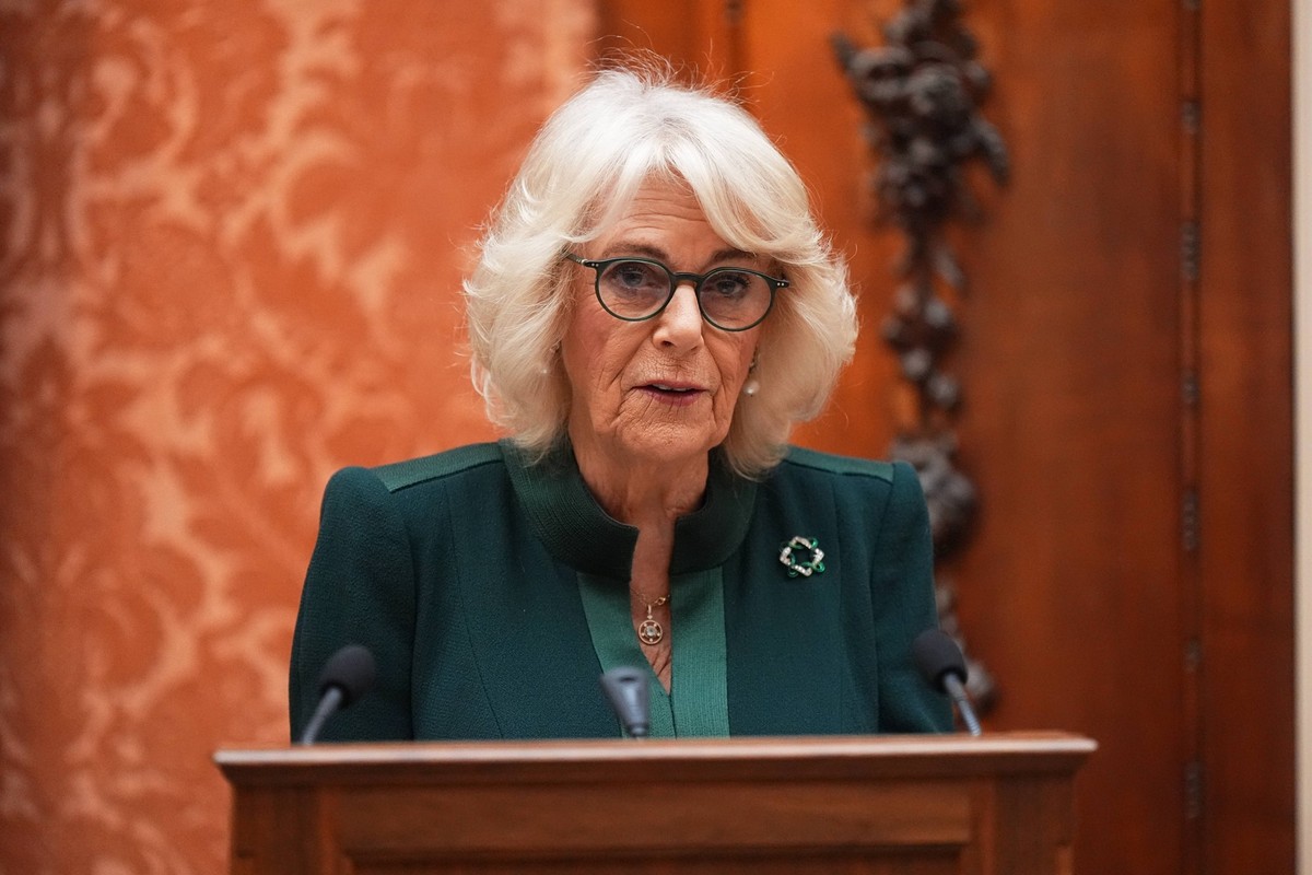 . 21/11/2024. London, United Kingdom. Queen Camilla at a reception for winners of the Queen s Commonwealth Essay Competition at Buckingham Palace in London. PUBLICATIONxINxGERxSUIxAUTxHUNxONLY xPoolx/ ...
