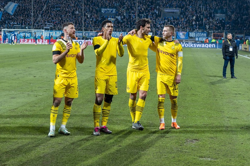 Fussball I Herren I Saison 2022-2023 I DFB-Pokal I Achtelfinale I VFL Bochum - Borussia Dortmund I 08.02.2023 Salih Özcan 6, Borussia Dortmund Jude Bellingham 22, Borussia Dortmund Mats Hummels 15, Bo ...