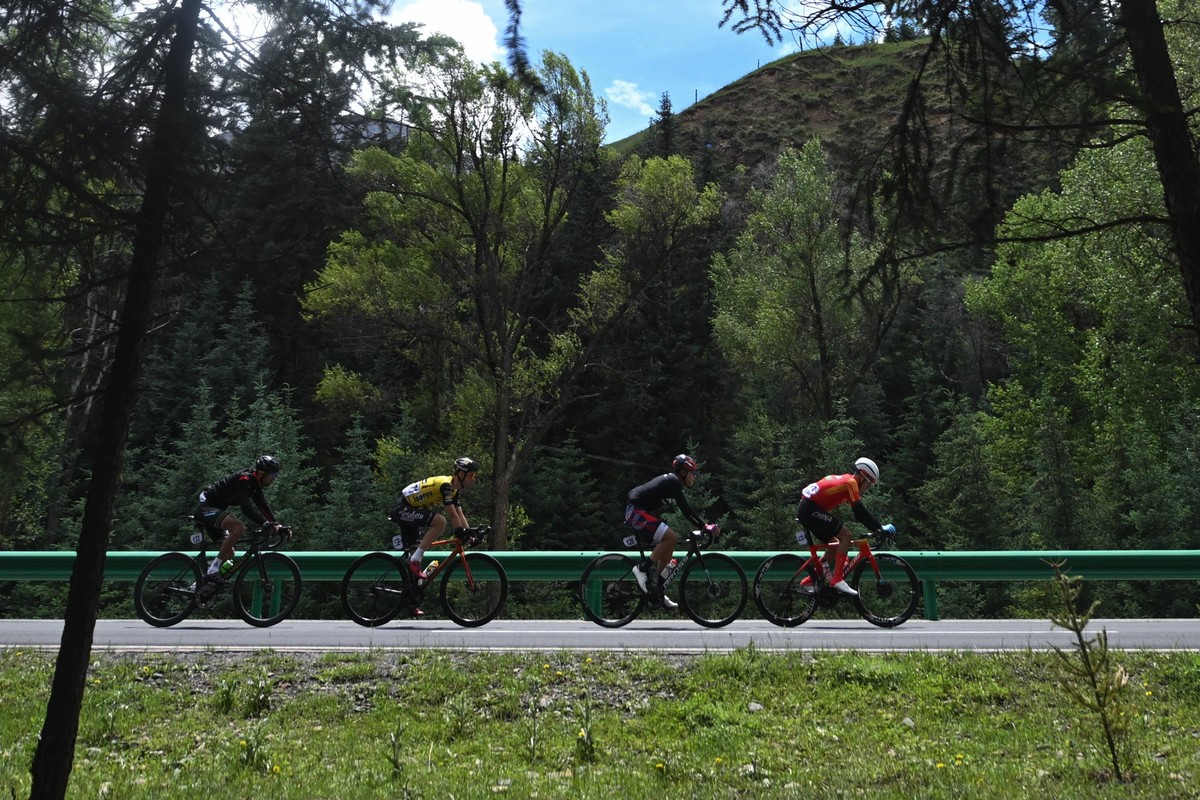 230713 -- QILIAN, July 13, 2023 -- Riders compete during the stage 5 of the 22nd Tour of Qinghai Lake cycling race from Menyuan to Qilian, northwest China s Qinghai Province, July 13, 2023. SPCHINA-QI ...