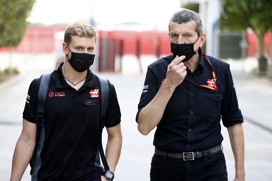 2020 Sakhir GP BAHRAIN INTERNATIONAL CIRCUIT, BAHRAIN - DECEMBER 02: Guenther Steiner, Team Principal, Haas F1 and Mick Schumacher during the Sakhir GP at Bahrain International Circuit on Wednesday De ...