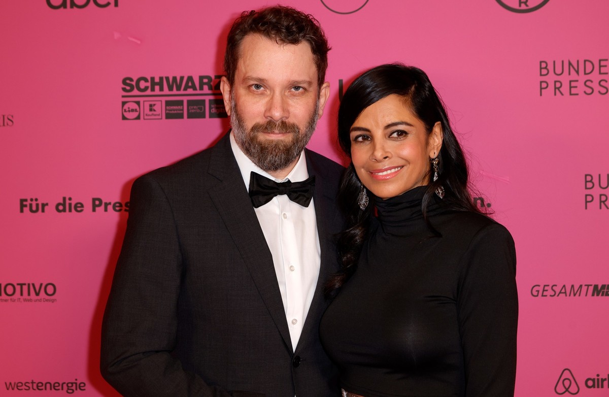 ARCHIV - 12.04.2024, Berlin: Christian Ulmen und Collien Ulmen-Fernandes, Schauspieler, kommen zum 71. Bundespresseball. Der Ball wird von der Bundespressekonferenz ausgerichtet und ist seit 1999 in B ...