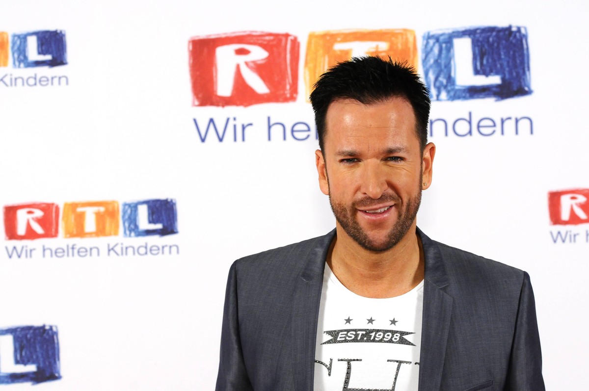 Der Schlager S�nger Michael Wendler posiert am 22.11.2013 in K�ln beim 18. RTL Spendenmarathon. Mit dem beim Spendenmarathon f�r die Aktion RTL - Wir helfen Kindern gesammelten Geld soll Kindern in De ...