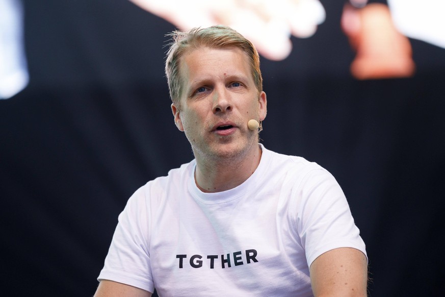 Oliver Pocher mit dem Programm Die Pochers hier live im Kulturgarten in der Bonner Rheinaue. Das Bonn Live Kulturgarten Open Air Festival 2020 ist Europas erstes Open Air Festival unter Corona-Auflage ...