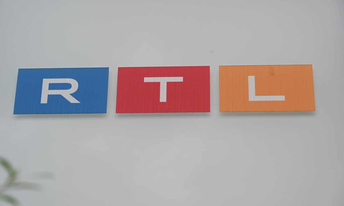Schriftzug Logo von RTL Television, RTL Group und RTL Deutschland, ein internationales Medienunternehmen, Senderfamilie mit deutschsprachigen Privatsender der RTL Group mit Sitz in Köln *** Lettering  ...