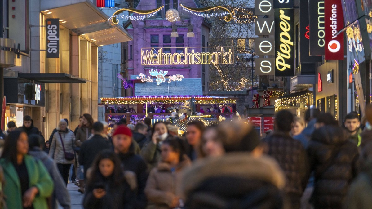 Weihnachten Wie lange haben die Läden an Heiligabend auf?