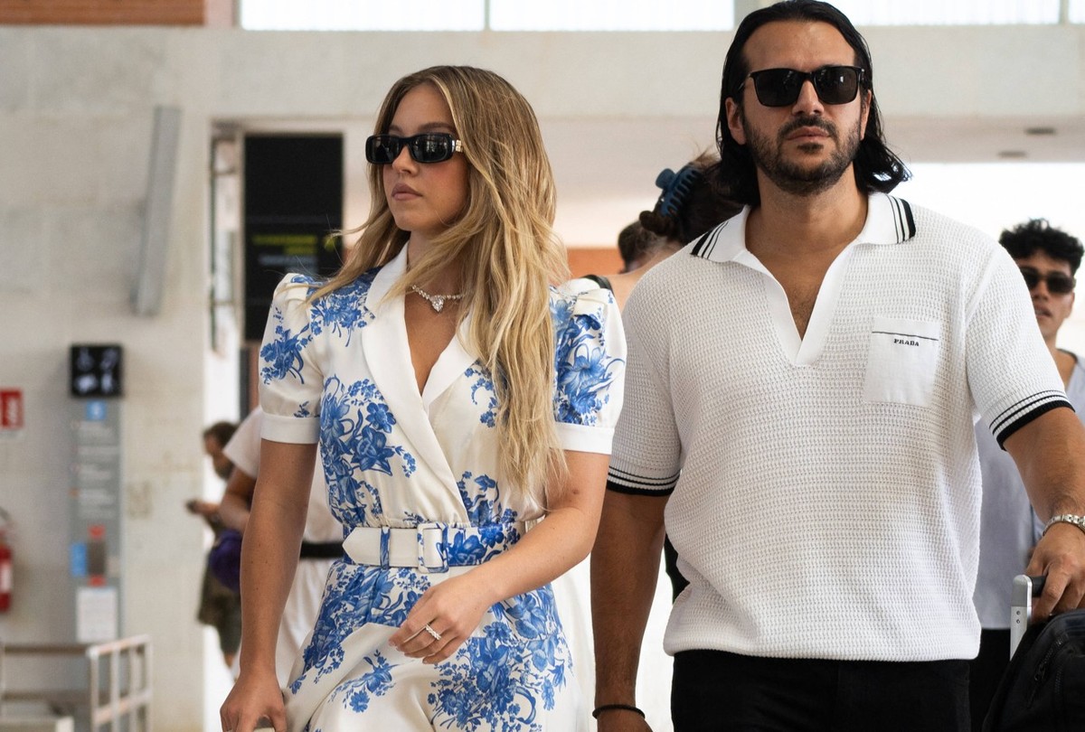 Sydney Sweeney and her fiancÃ Jonathan Davino arrive at the 81st Venice International Film Festival, the Mostra Sydney Sweeney and her fiancÃ Jonathan Davino arrive at the 81st Venice International Fi ...