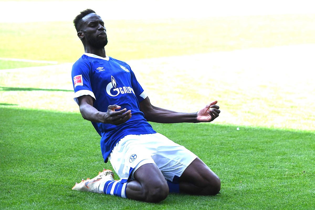 Salif Sané, 28, vom FC Schalke 04 wird für den Senegal verteidigen.