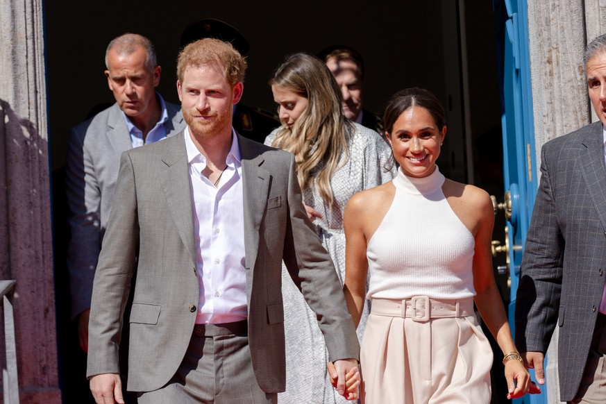 DUSSELDORF, GERMANY - SEPTEMBER 06: Prince Harry, Duke of Sussex and Meghan, Duchess of Sussex depart after a visit to Dusseldorf town hall as part of the Invictus Games Dusseldorf 2023 - One Year To  ...