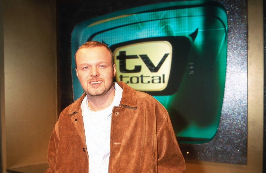 Stefan Raab Stefan Raab stellt seine neue Show TV Total beim Sender Pro7 vor, Köln Mülheim, Deutschland 1999., Köln-Mülheim Nordrhein-Westfalen Deutschland *** Stefan Raab Stefan Raab presents his new ...