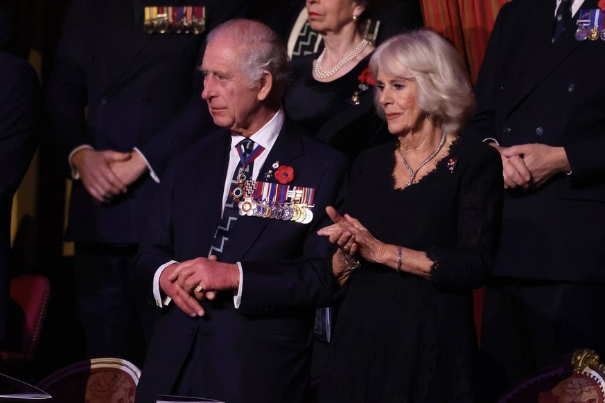 . 11/11/2023. London, United Kingdom. King Charles III ,Queen Camilla, Prince William and Kate Middleton at the Royal British Legion Festival of Remembrance in London. PUBLICATIONxINxGERxSUIxAUTxHUNxO ...