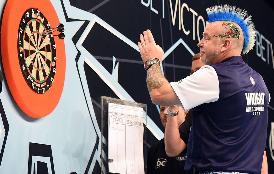 09.06.2019, xhbx, Dart PDC World Cup Team WM, emspor, v.l. Peter Wright (Schottland) Hamburg *** 09 06 2019, xhbx, darts PDC World Cup Team WM, emspor, v l Peter Wright Scotland Hamburg