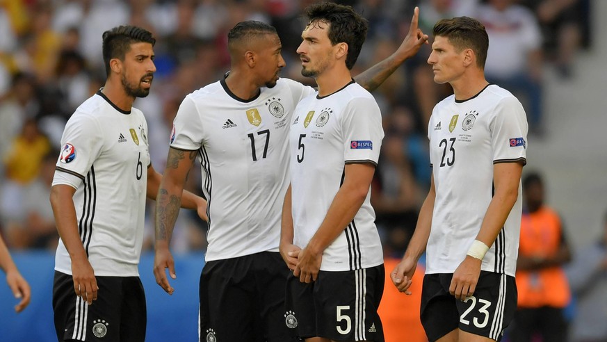 Mario Gómez spielte mit Sami Khedira (vl.l), Jérôme Boateng und Mats Hummels in der Nationalmannschaft.