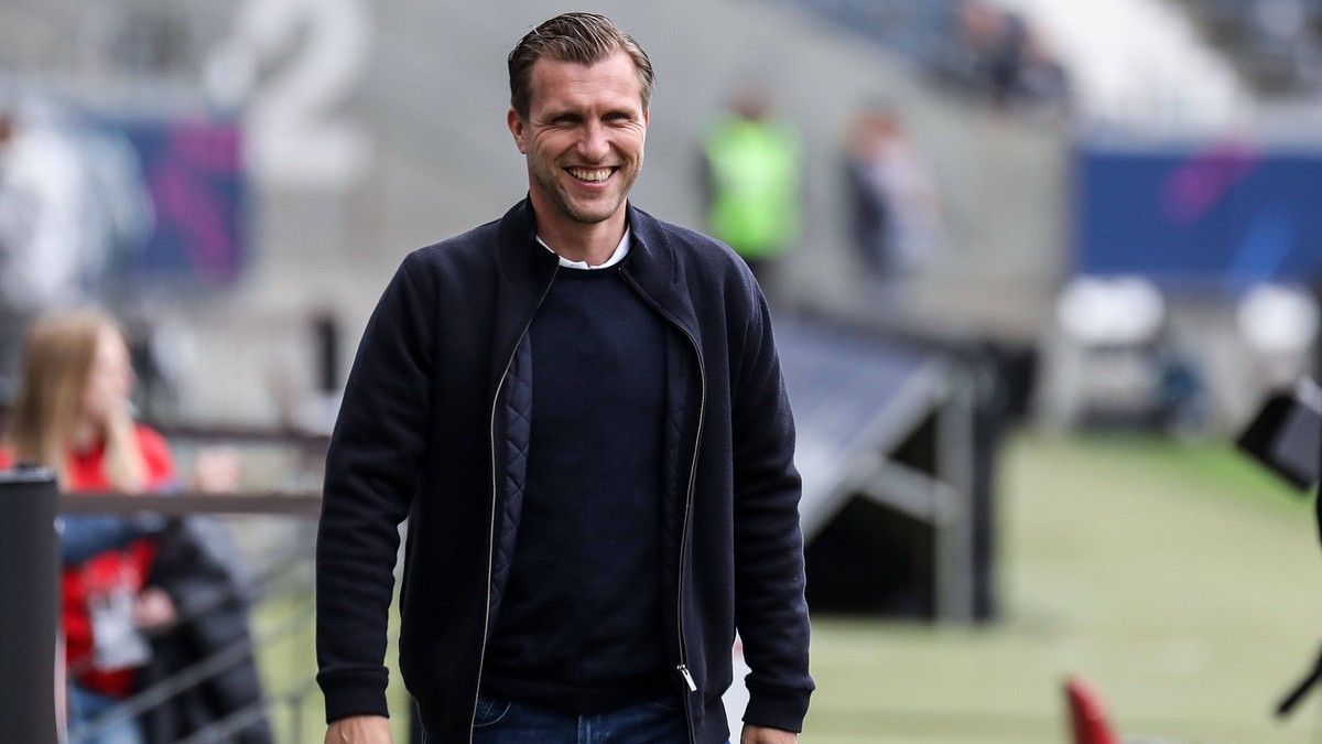 29.04.2023, xmkx, Fussball 1.Bundesliga, Eintracht Frankfurt - FC Augsburg v.l. Markus Krösche Sportvorstand Eintracht Frankfurt DFL/DFB REGULATIONS PROHIBIT ANY USE OF PHOTOGRAPHS as IMAGE SEQUENCES  ...