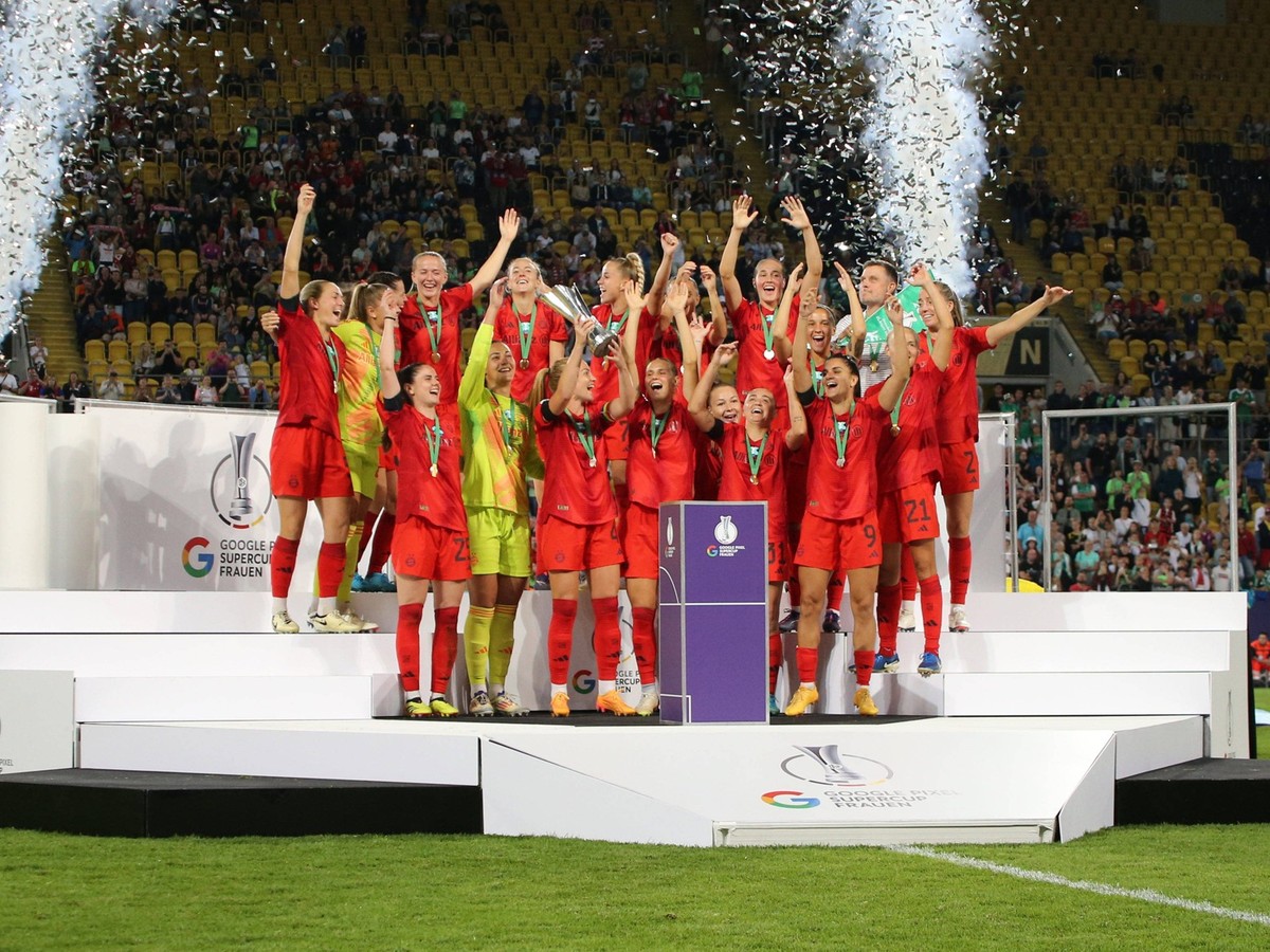 25.08.2024, xgrfx, Fussball Supercup Frauen 2024, FC Bayern M