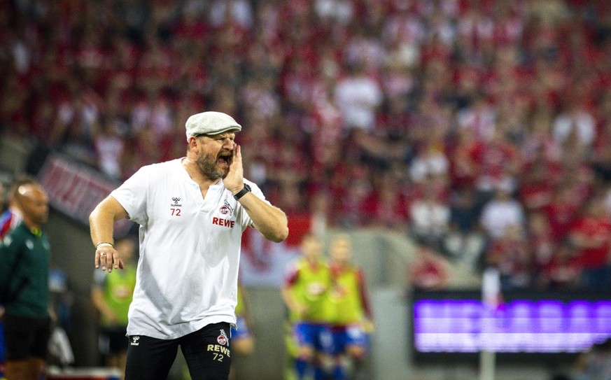 Kölns Trainer Steffen Baumgart wurde im Quali-Rückspiel gegen den FC Fehérvár mit Gelb-Rot des Stadion-Innenraums verwiesen. 