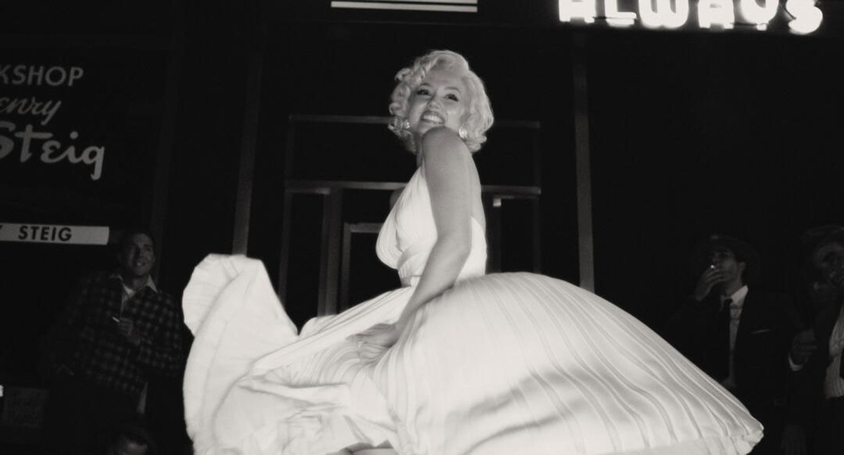 Marilyn Monroe performt ihren legendären Publicity-Stunt.