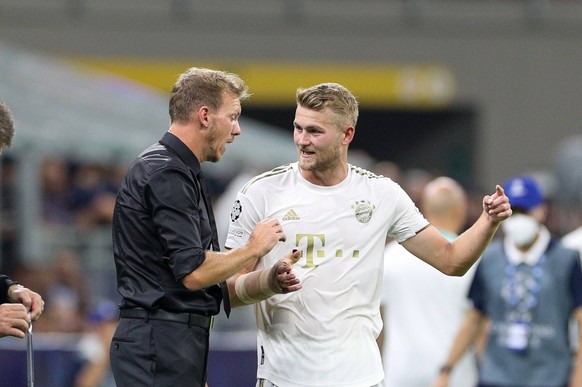 Matthijs de Ligt 4 FC Bayern Muenchen bekommt Anweisungen von Chef-Trainer Julian Nagelsmann FC Bayern Muenchen, Inter Mailand vs. FC Bayern Muenchen, Champions League, Fussball, Vorrunde, 07.09.2022  ...