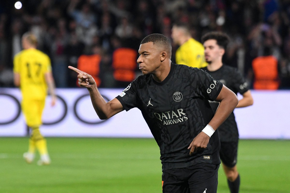 Champions League - PSG v Borussia Dortmund Kylian Mbappe during the UEFA Champions League 1st round Group F football match between Paris Saint-Germain PSG and Borussia Dortmund BVB at the Parc des Pri ...