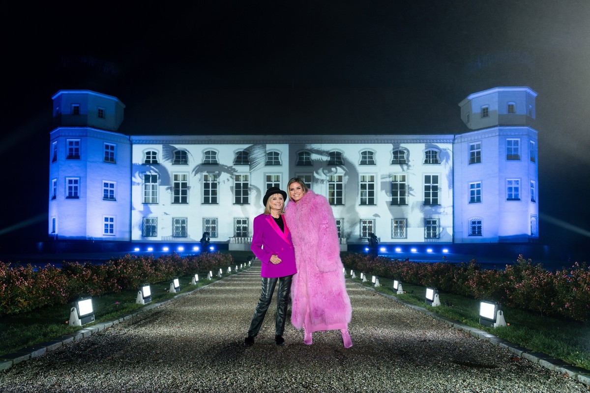 Titel: Germany's Next Topmodel - by Heidi Klum;
Staffel: 20;
Folge: 9;
Person: Twiggy; Heidi Klum;
Copyright: ProSieben/Daniel Graf;
Fotograf: Daniel Graf;
Dateiname: 3143503.jpg;
Rechtehinweis: ...