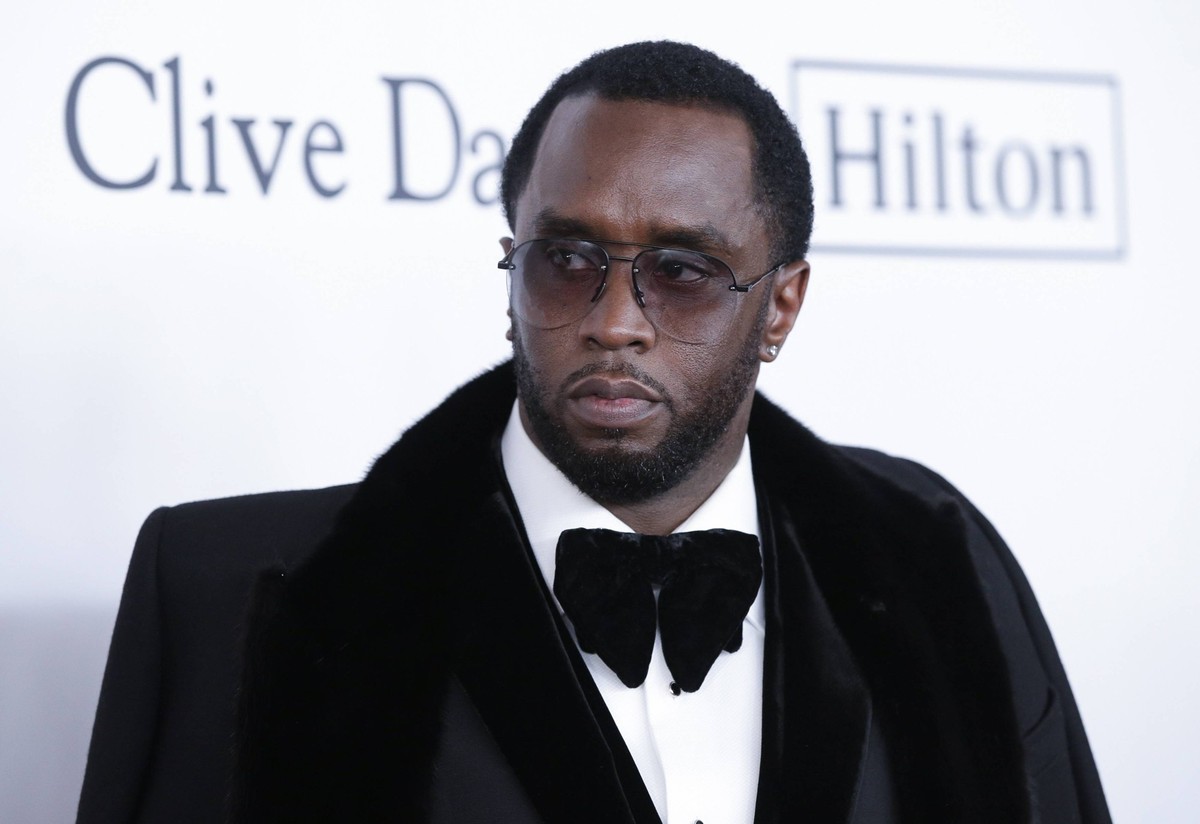 Sean Diddy Combs arrives on the red carpet at the Clive Davis and Recording Academy Pre-GRAMMY Gala and GRAMMY Salute to Industry Icons Honoring Jay-Z on January 27, 2018 in New York City. PUBLICATION ...