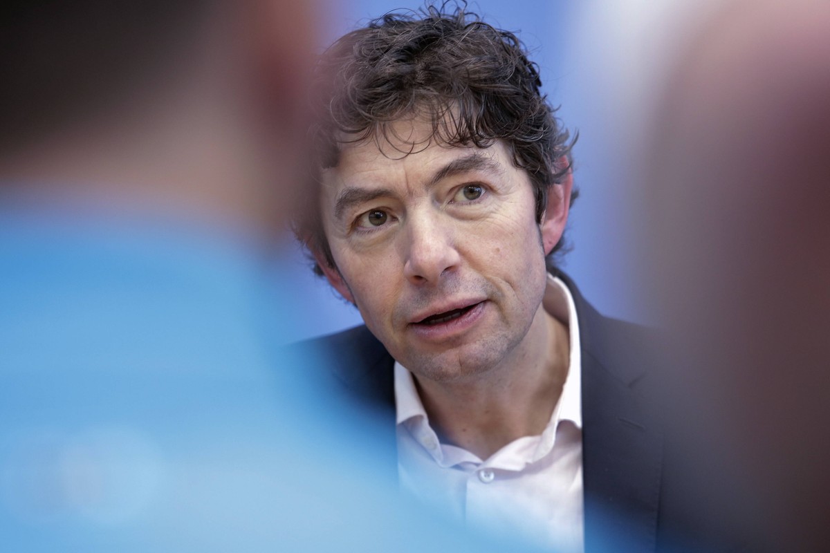 02.03.2020, Berlin, Deutschland - Pressekonferenz: Unterrichtung des Bundesministeriums fuer Gesundheit zum Umgang mit dem Coronavirus. Foto: Prof. Dr. Christian Drosten, Direktor Institut fuer Virolo ...