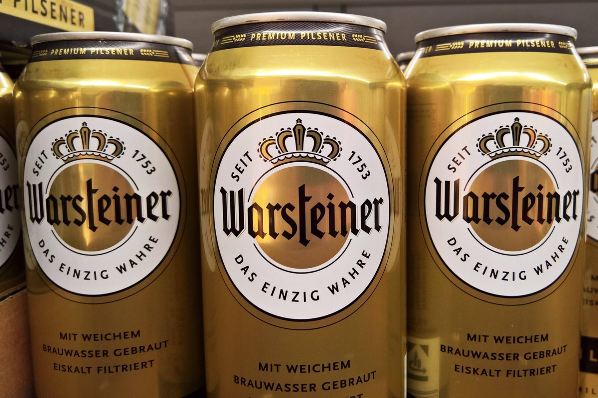 Warsteiner, Bier Brauerei, Premium Pilsener in der Dose *** Warsteiner, beer brewery, premium pilsner in a can