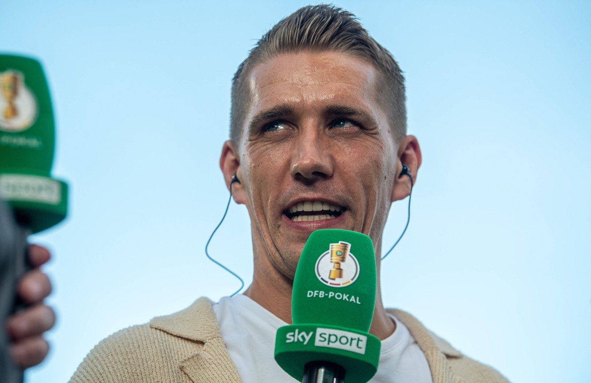 Fu�ball, Herren, Saison 2024/2025, DFB-Pokal 1. Runde, FC Energie Cottbus - SV Werder Bremen, Nils Petersen bei sky im Interview, 19.08.2024, *** Soccer, Men, Season 2024 2025, DFB Cup 1 round , FC En ...