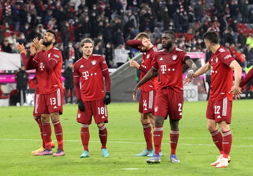 MUNICH, Germany - 19. MARCH 2022: Fc Bayern celebration after the match 22 Marc Roca, 9 Robert Lewandowski, 21 Lucas Hernandez , 2 Dayot Upamecano, 18 Marcel Sabitzer, 13 Eric Maxim Choupo-Moting afte ...