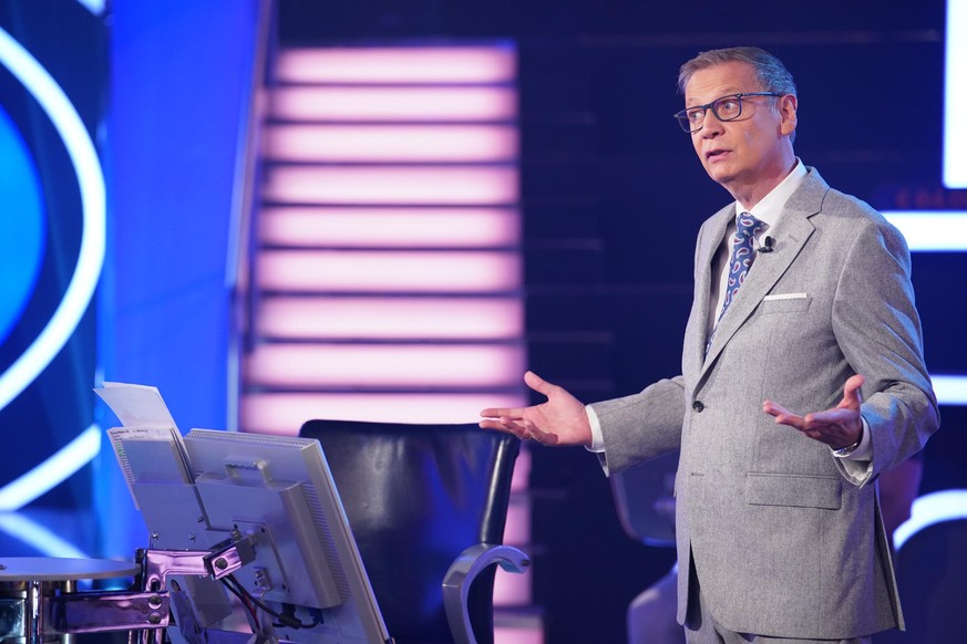 Günther Jauch begrüßte am Montag wieder Kandidaten bei "Wer wird Millionär?" – die Sendung war vor seiner Corona-Erkrankung aufgezeichnet worden.