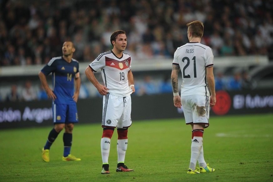 Mario Götze (M.) und Marco Reus (r.) sind gegen Spanien und Brasilien nicht dabei.