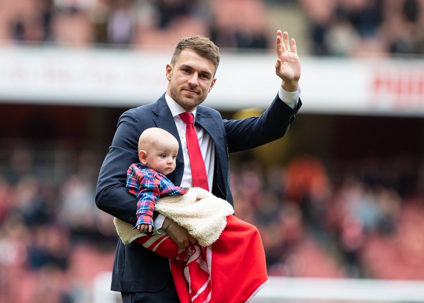 Football - 2018 / 2019 Premier League - Arsenal vs. Brighton &amp; Hove Albion Aaron Ramsey (Arsenal FC) bids farewell to Arsenal and the Emirates stadium as he heads off to Italy and Juventus next ye ...