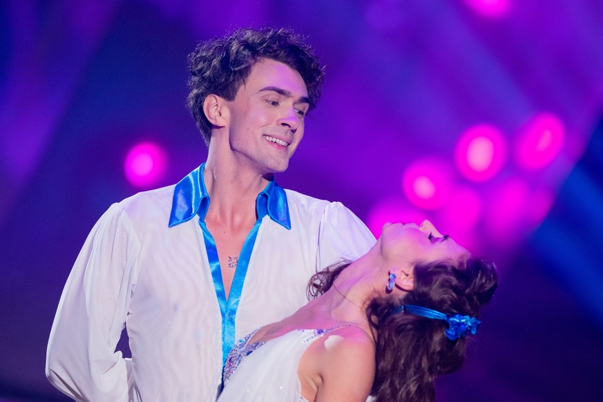 17.03.2023, Nordrhein-Westfalen, K�ln: Timon Krause, Mentalist, und Ekaterina Leonova, Profit�nzerin, tanzen in der RTL-Tanzshow &quot;Let&#039;s Dance&quot; im Coloneum. Foto: Rolf Vennenbernd/dpa ++ ...