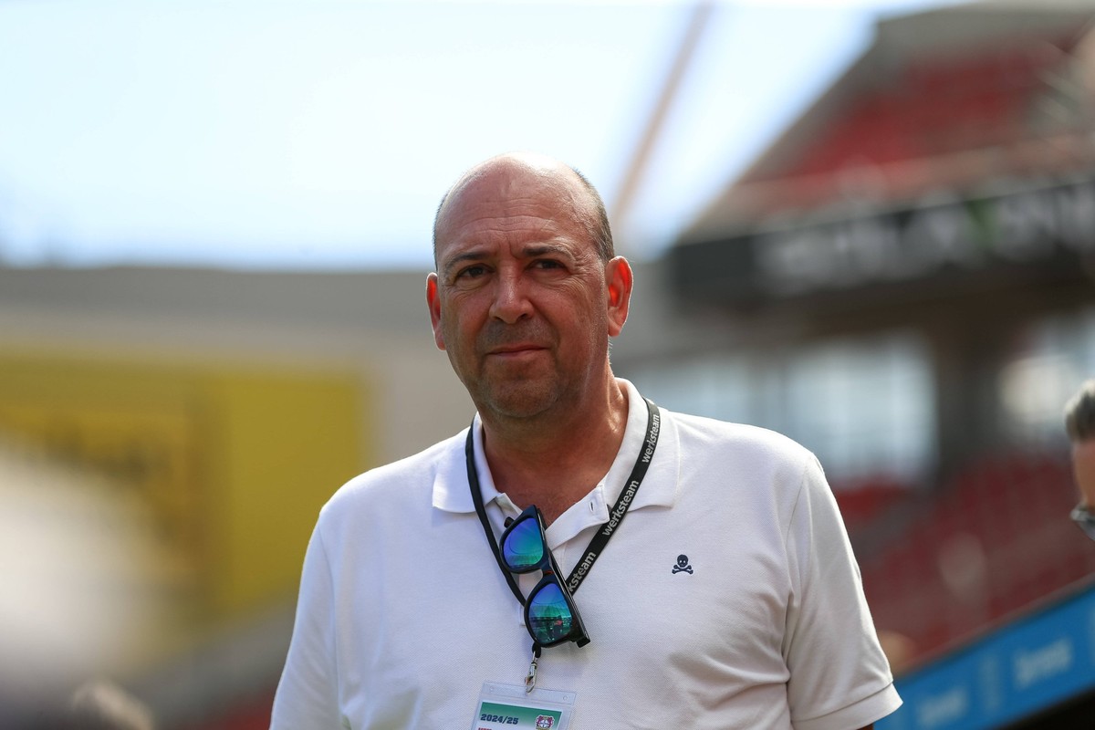 Fernando Carro Vorsitzender der Geschäftsführung Bayer 04 Leverkusen schaut, Testspiel, Bayer 04 Leverkusen vs Real Betis Sevilla, BayArena am 10. August 2024 in Leverkusen, Deutschland. Foto von Oliv ...