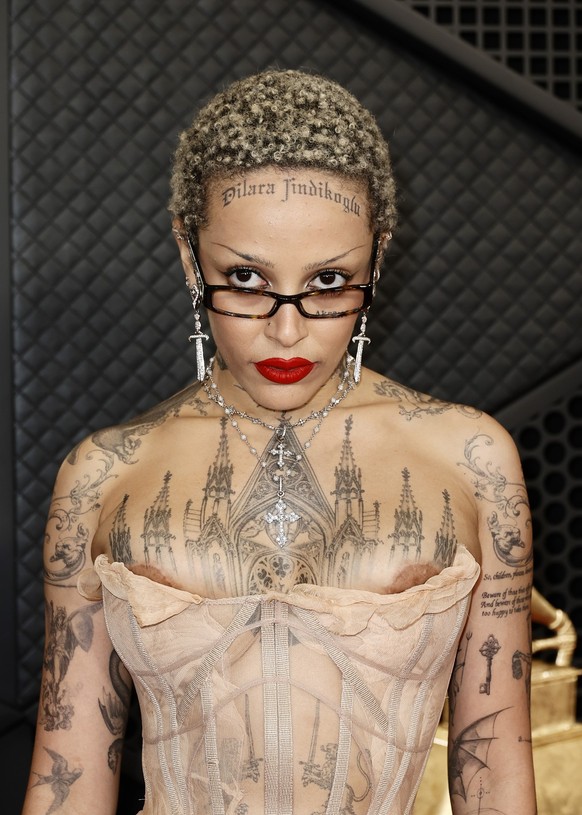 Grammys Doja Cat mit Look für Aufsehen und provoziert NippelBlitzer