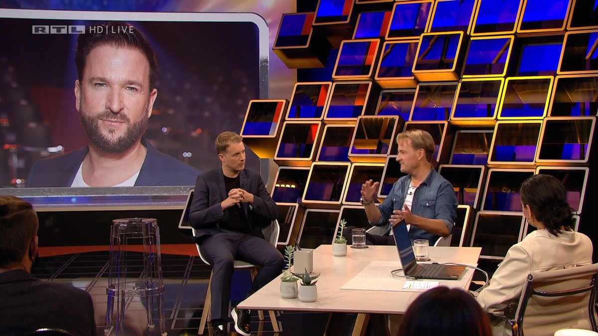 Markus Krampe erklärt Oliver und Amira Pocher, was jetzt passieren kann.