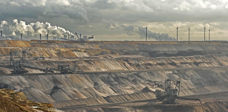 Im Tagebau Garzweiler soll weiter Kohle abgebaut werden. Dafür sollen Dörfer weichen.
