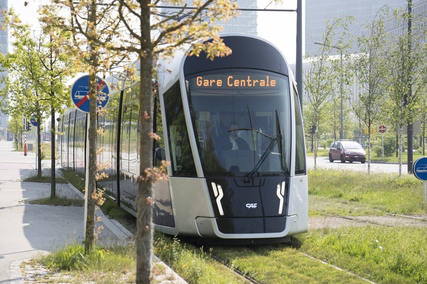 Die Straßenbahn in Luxemburg ist für alle Menschen kostenlos.