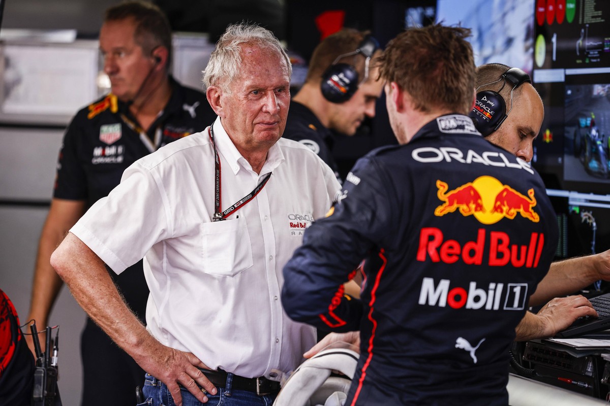 MARKO Helmut aut, Drivers Manager of Red Bull Racing, portrait VERSTAPPEN Max ned, Red Bull Racing RB18, portrait during the Formula 1 Grand Prix de Monaco 2022, 7th round of the 2022 FIA Formula One  ...