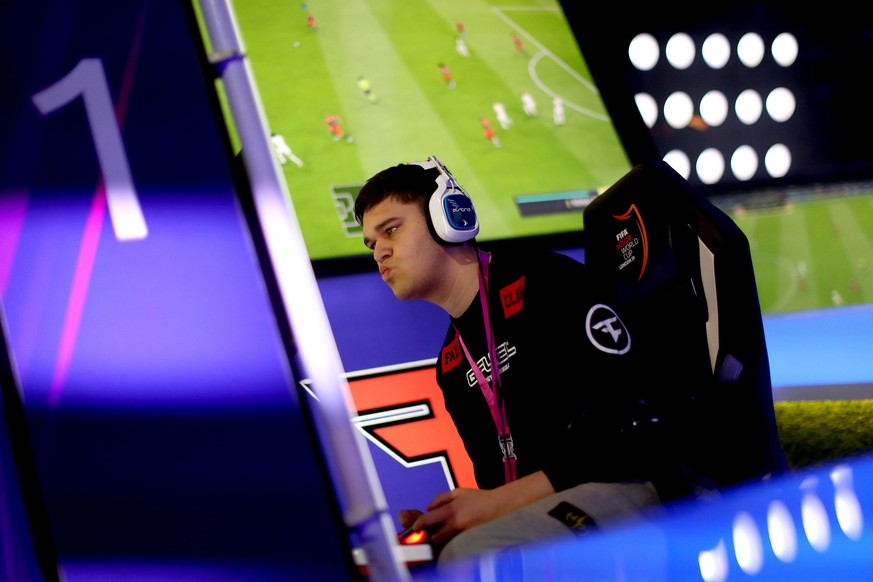 LONDON, ENGLAND - FEBRUARY 10: Lev Vinken (FaZe Lev) of FaZe clan competes in the Finals of the FIFA eClub World Cup 2019 - Knockout Stage &amp; Final on February 10, 2019 in London, England (Photo by ...