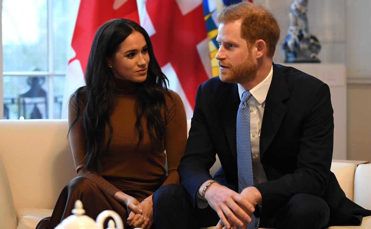 . 07/01/2020. London, United Kingdom. Prince Harry and Meghan Markle, the Duke and Duchess of Sussex, at Canada House in London after returning from their six week break from Royal duties. PUBLICATION ...