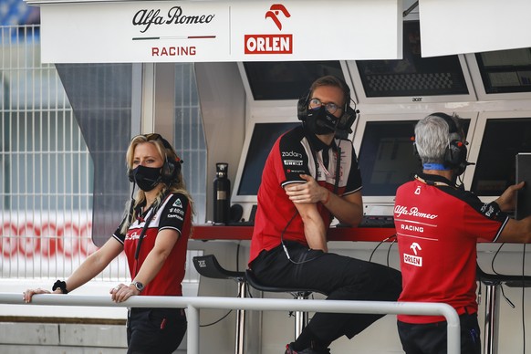Alfa Romeo Racing ORLEN Team, ambiance during the Formula 1 Ooredoo Qatar Grand Prix 2021, 20th round of the 2021 FIA Formula One World Championship from November 19 to 21, 2021 on the Losail Internat ...