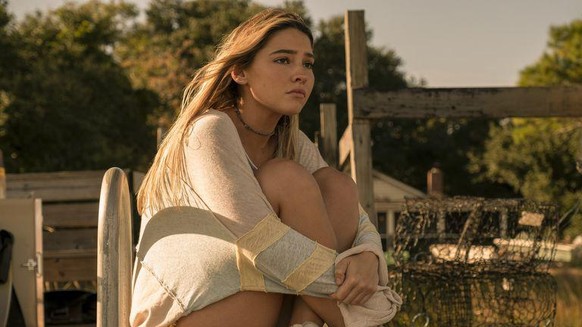 Madelyn Cline als Sarah in "Outer Banks".