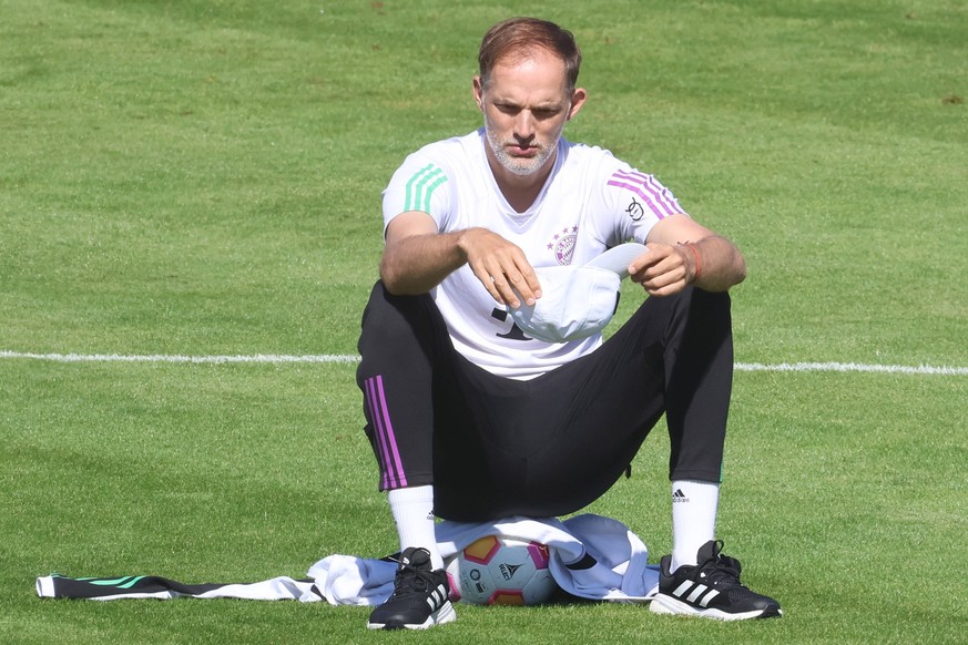 Trainer Thomas Tuchel, am Ball / FC Bayern Muenchen / Training an der Saebenerstrasse / 06.09.2023 / FOTO: Mladen Lackovic / LakoPress *** Coach Thomas Tuchel, on the ball FC Bayern Muenchen training  ...