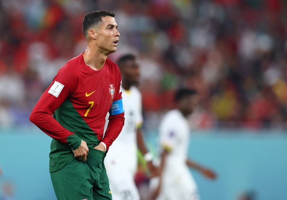 Cristiano Ronaldo durchsucht im WM-Spiel gegen Ghana den Inhalt seiner Hose.